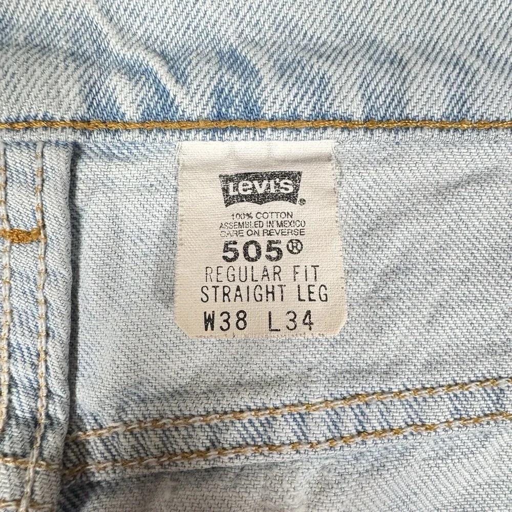 + VTG Levis 505 Straight Leg Jeans Light Wash Distressed 38x34 (36x33) Mexico